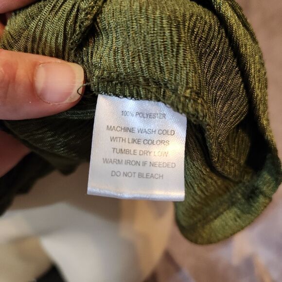 Fyve Elegant Olive Green Women's Top Size Large - Picture 5 of 5